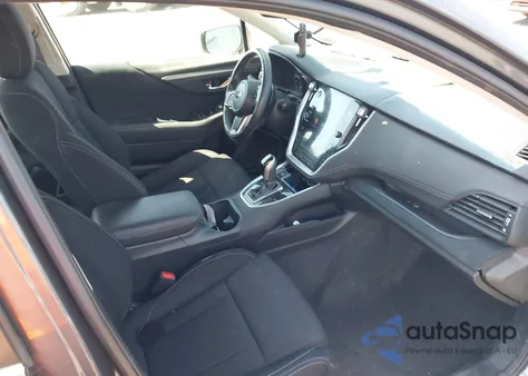 2021 Subaru Legacy Premium z USA, uszkodzony, nr VIN 4S3BWAD67M3007415